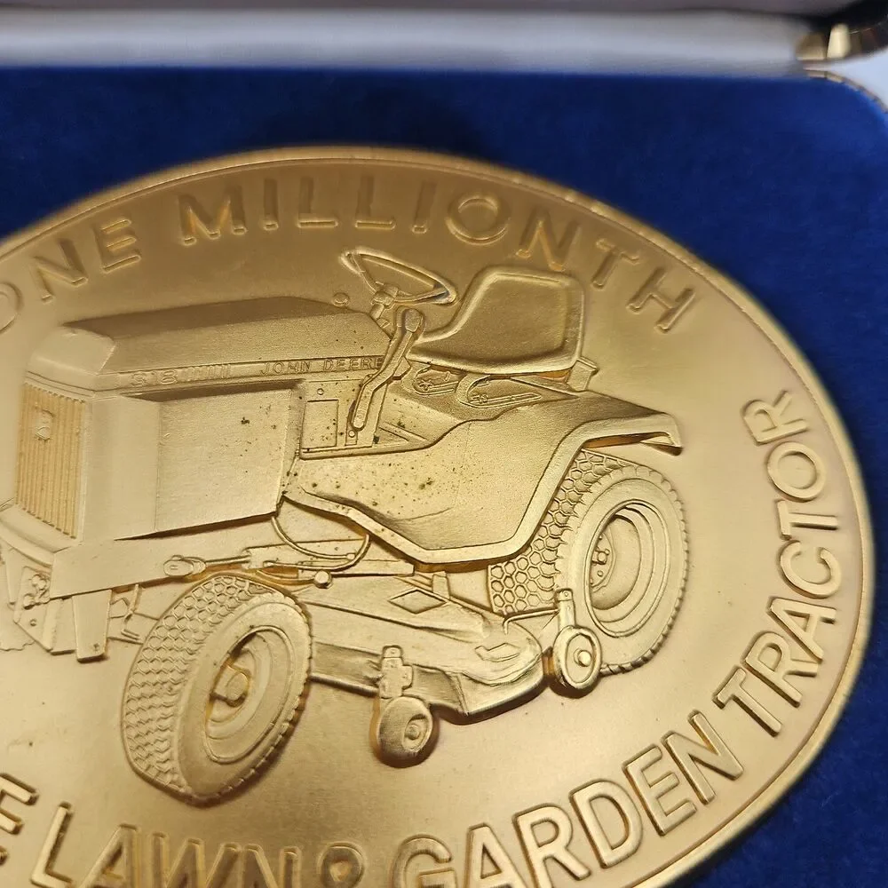 1984 GOLD John Deere Belt Buckle ONE MILLIONTH Lawn & Garden Tractor Limited